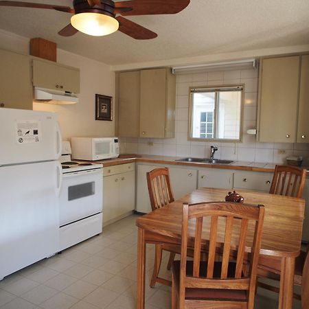 Whale's Tail Guest Suites Ucluelet Chambre photo