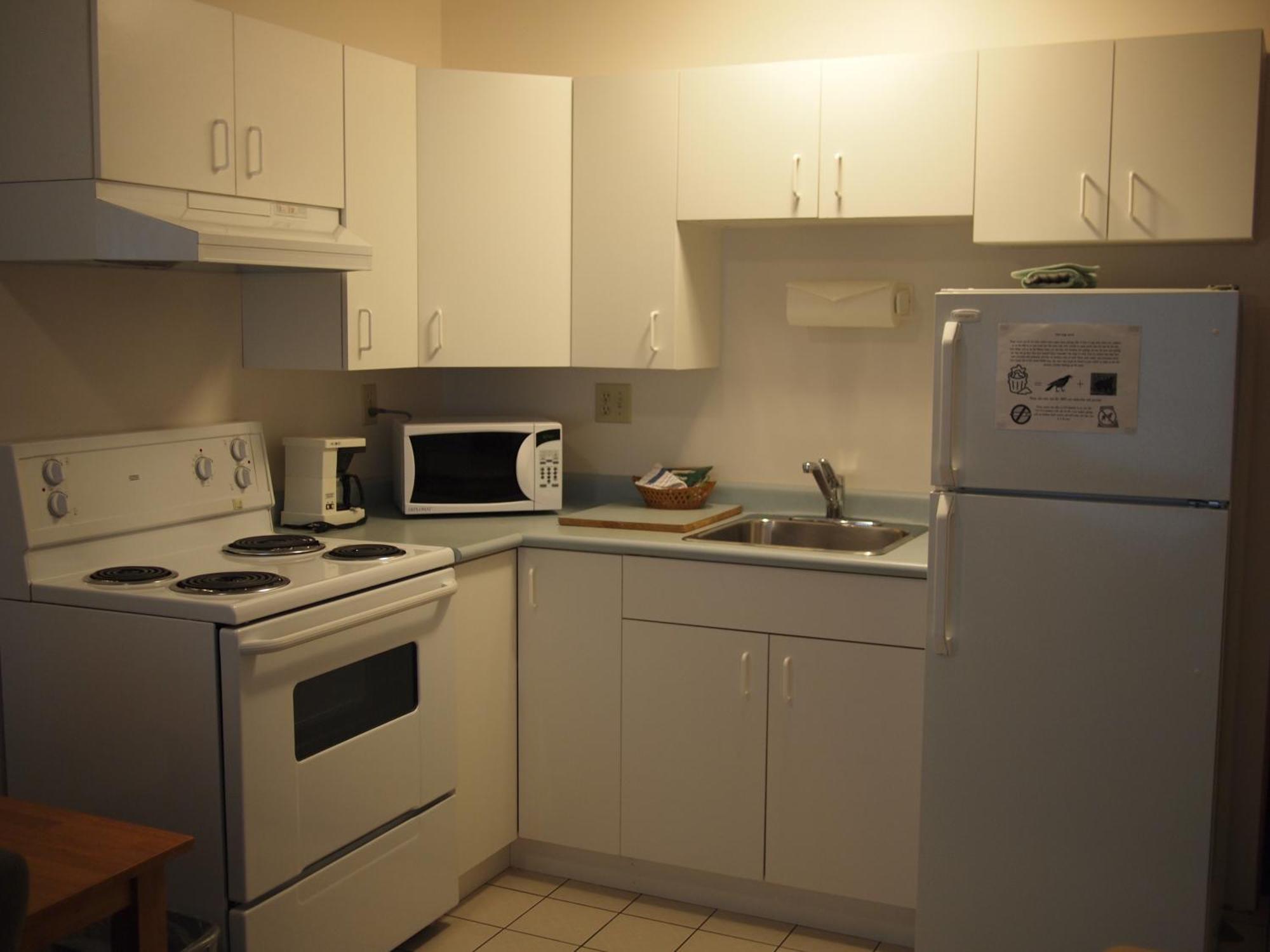 Whale's Tail Guest Suites Ucluelet Extérieur photo